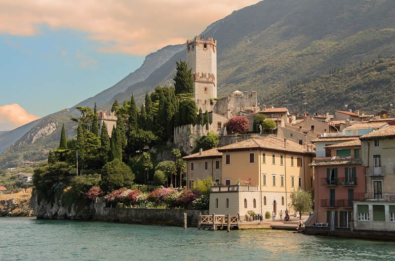 Album fotografici dei matrimoni svolti nella location FOTOGRAFO MATRIMONIO AL LAGO DI GARDA: QUANDO IL FAI DA TE NON BASTA