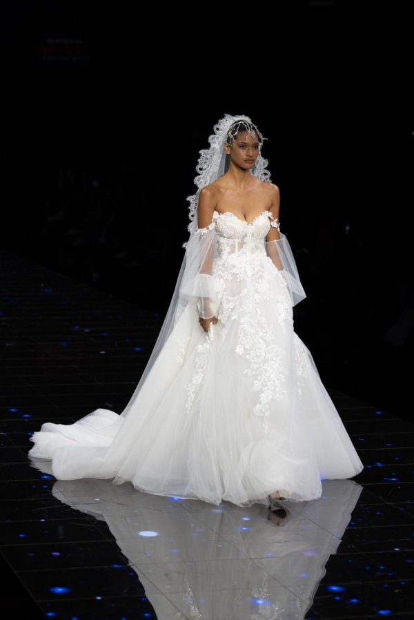 Barcelona Bridal Fashion Week - Julia Kontogruni - Foto 8