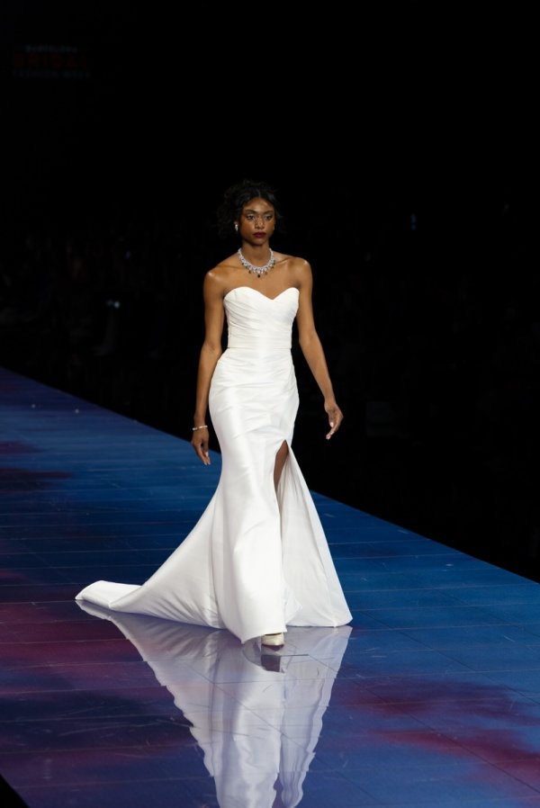 Barcelona Bridal Fashion Week - Demetrios - Foto 9