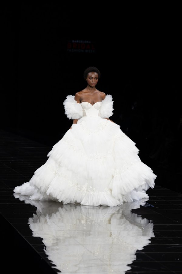 Barcelona Bridal Fashion Week - Wona - Foto 25