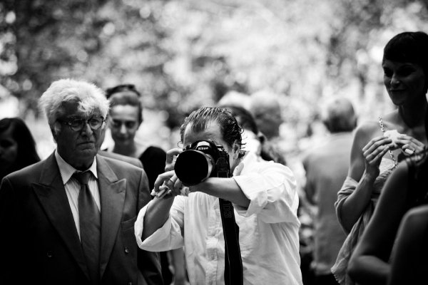 FOTOGRAFO O PAPARAZZO? QUAL È LA DIFFERENZA?