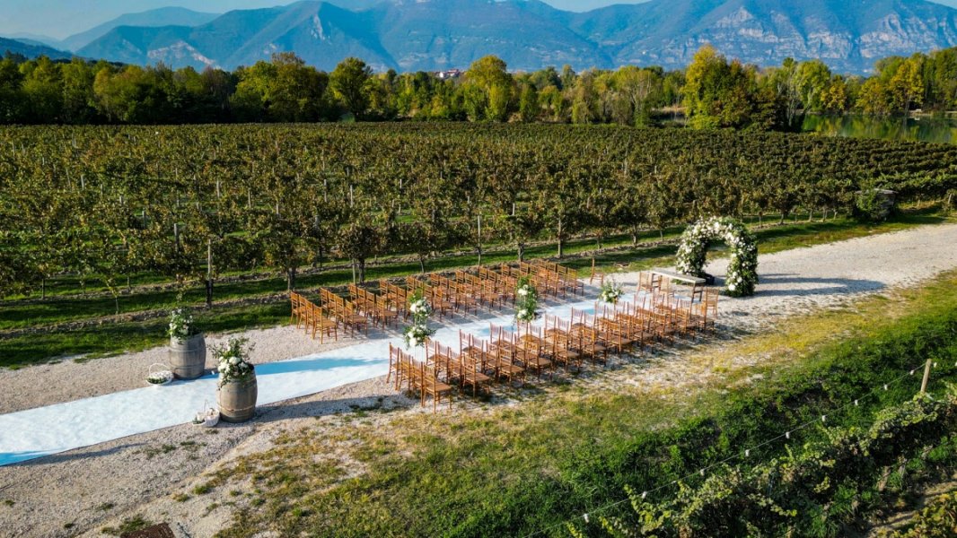 Foto Matrimonio Valentina e Alberto - Cantine Bersi Serlini (Franciacorta) (1)