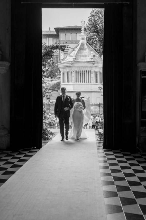 Foto Matrimonio Beatrice e Amaury - Ristorante Da Vittorio (Bergamo) (17)