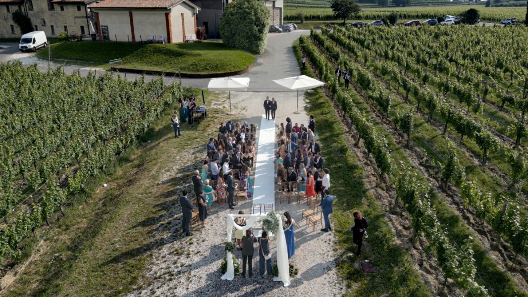 Foto Matrimonio Rosalba e Gennaro - Cantine Bersi Serlini (Franciacorta) (21)