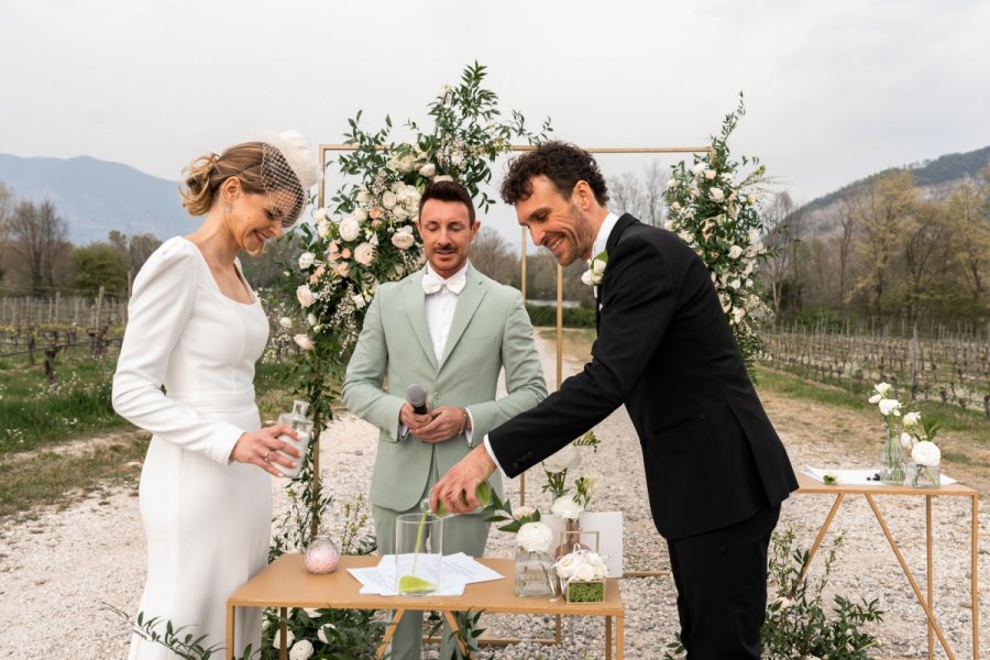 Foto Matrimonio Monica e Mauro - Cantine Bersi Serlini (Franciacorta) (24)