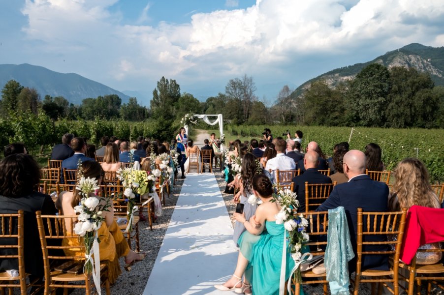 Foto Matrimonio Rosalba e Gennaro - Cantine Bersi Serlini (Franciacorta) (28)