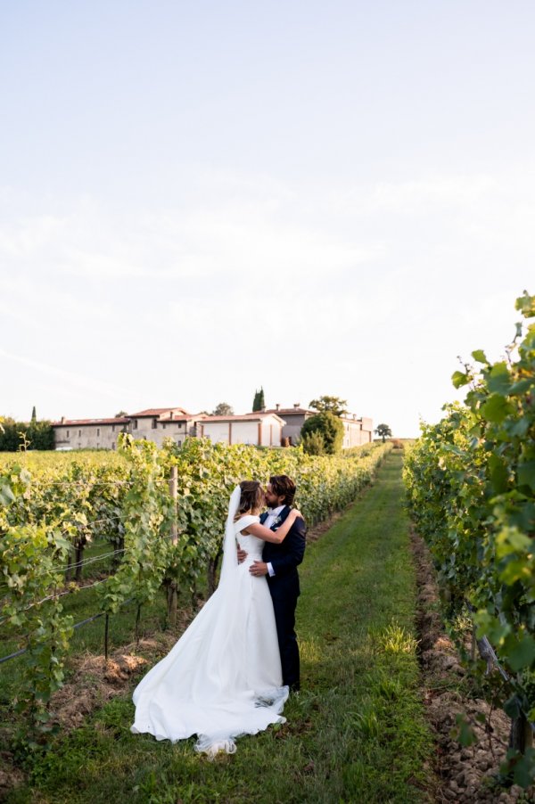 Foto Matrimonio Laura e Stefano - Cantine Bersi Serlini (Franciacorta) (51)