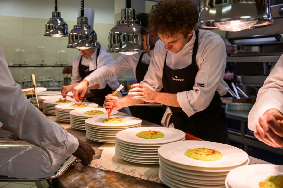 Foto Matrimonio Beatrice e Amaury - Ristorante Da Vittorio (Bergamo) (68)
