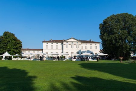 Album fotografici dei matrimoni svolti nella location Villa Caroli Zanchi